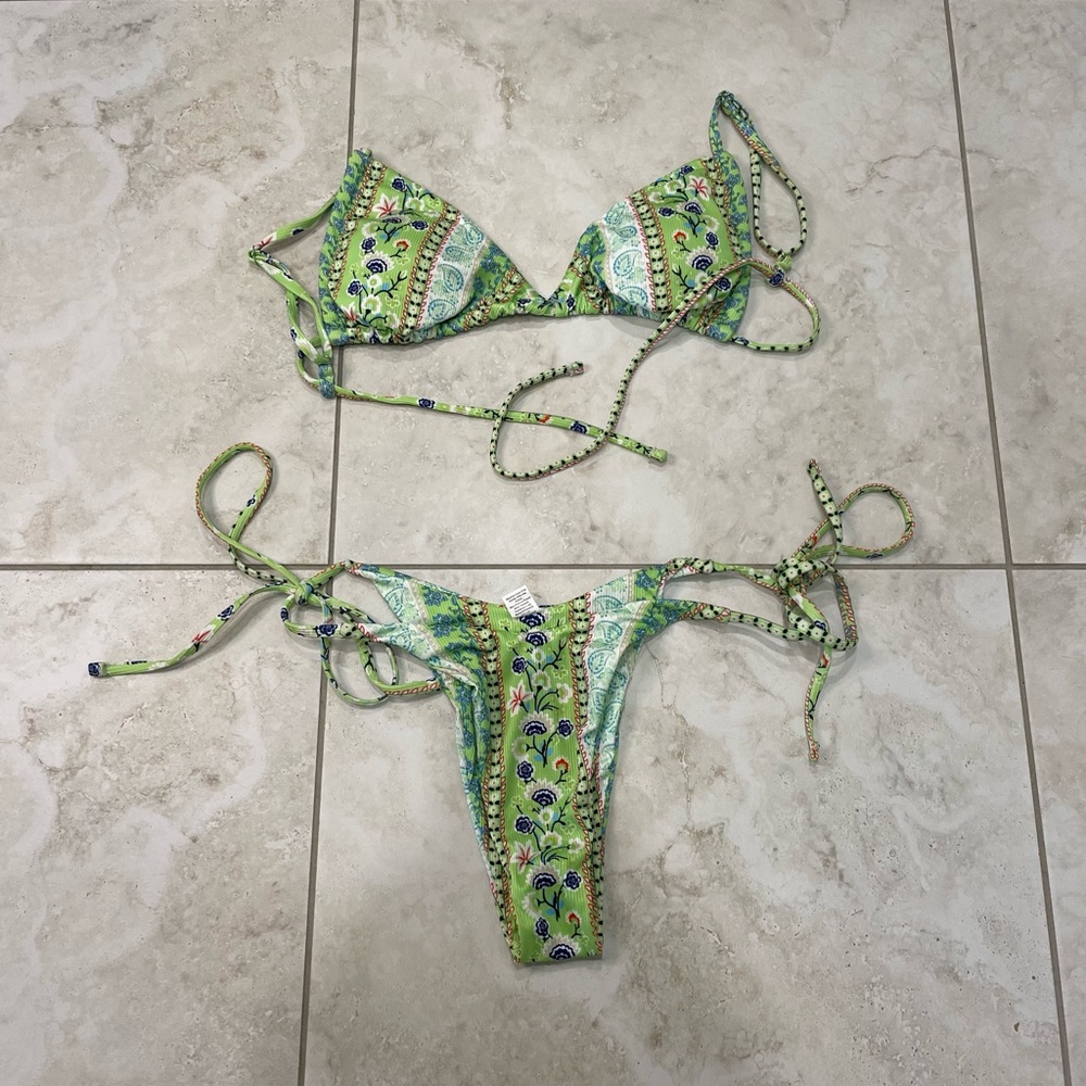 Green Patterned Bikini Set Nwot - image 1